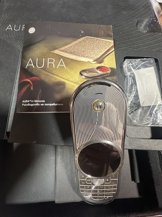 Motorolla aura r1