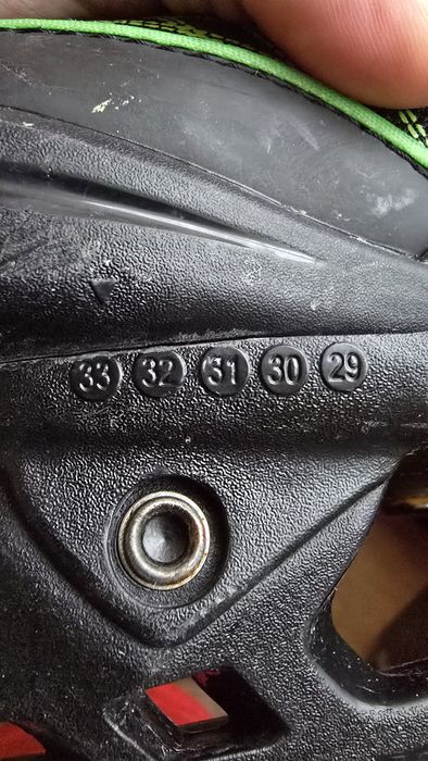 Crivit patine reglabile 29-33