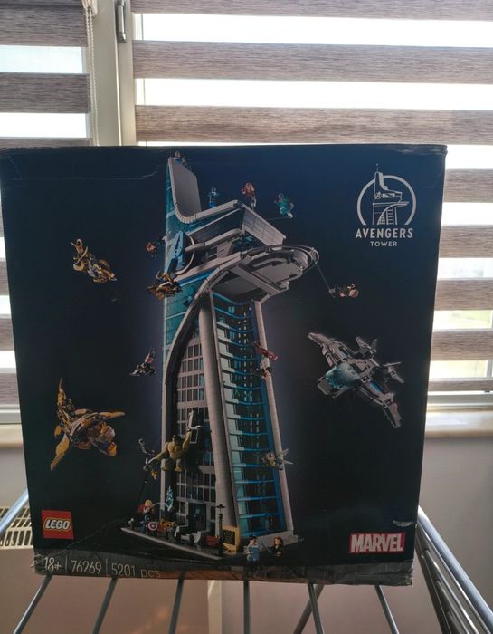 Lego avengers tower