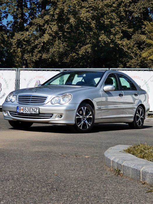 MERCEDES-BENZ C-Class 2004 — imagine 4
