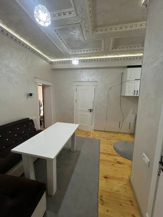 Бухоро шахарда 1 хоналик квартира сотилади