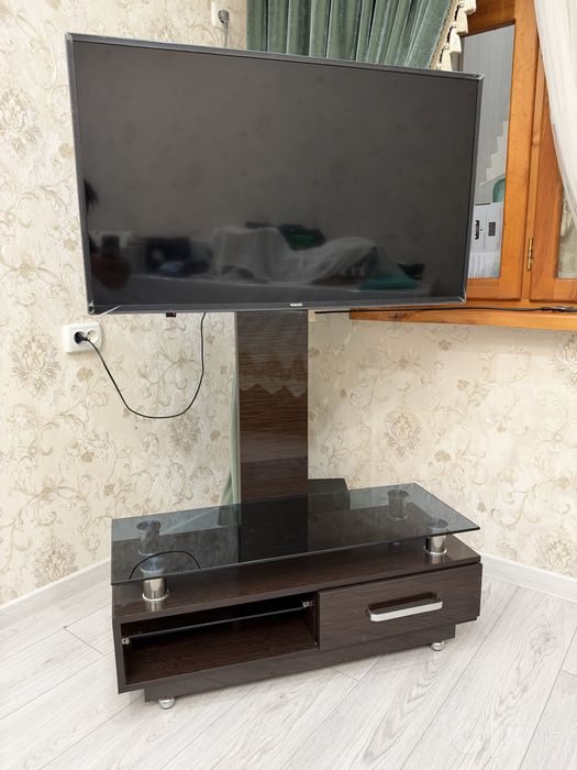 ROISON 42 dyuym LED televizor – Full HD, yaxshi holatda
