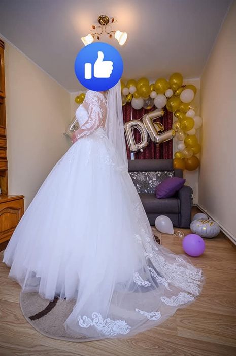 Vand rochie de mireasă