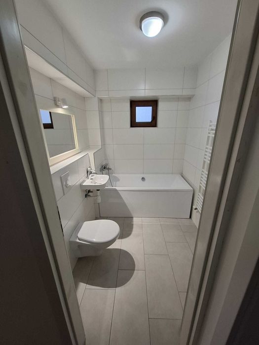 Apartament cu 3 camere la Blocul Turn