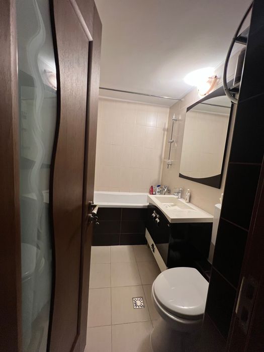 Închiriez apartament str Dorobantilor 78