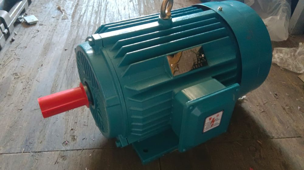 Электродвигатель  редуктор