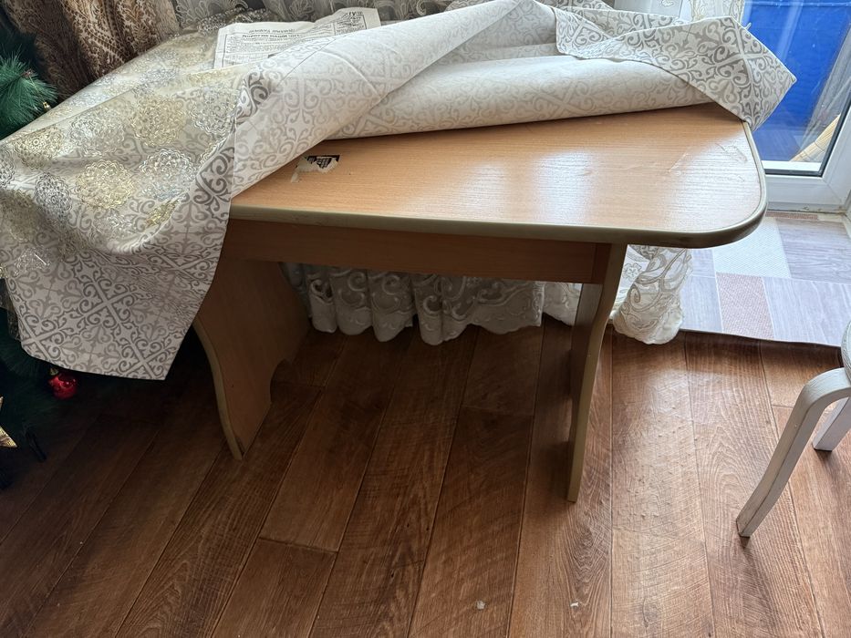 Стол .самовывоз