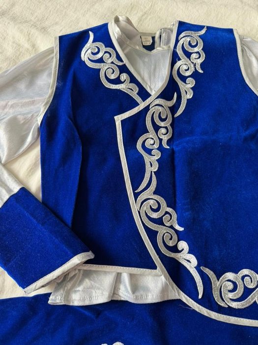 Костюм национальный