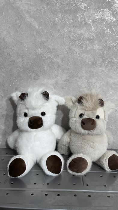 Теленок бегущий Мишка корова