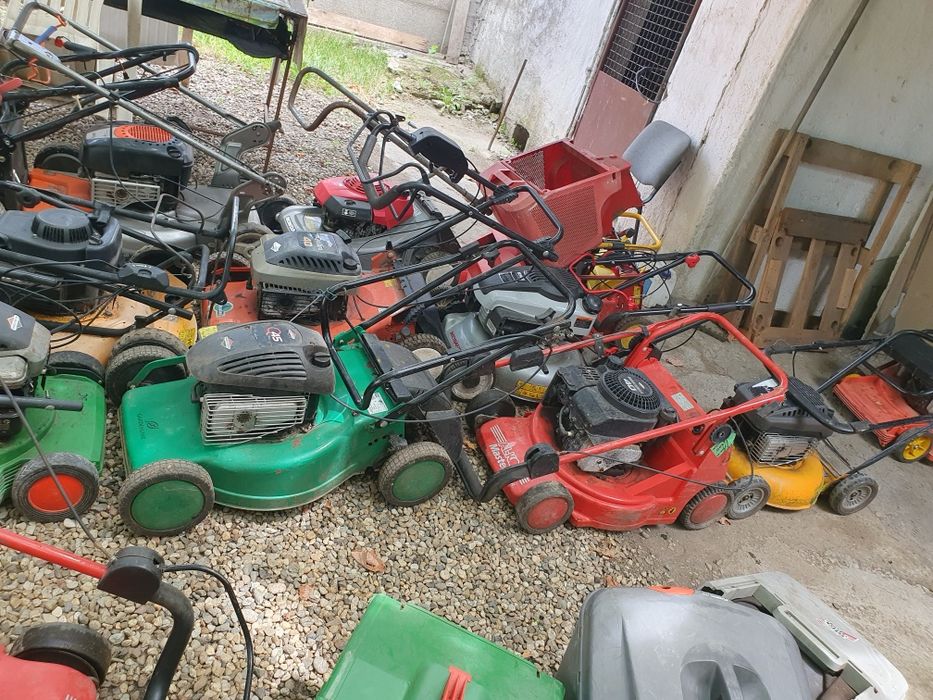 Masina de tuns iarba gazon