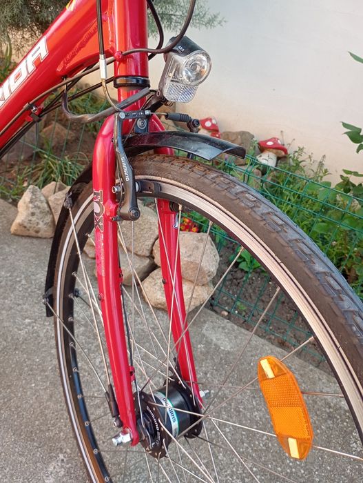 Vand bicicleta dama,roti 28,cu 21 vit,stare f buna!