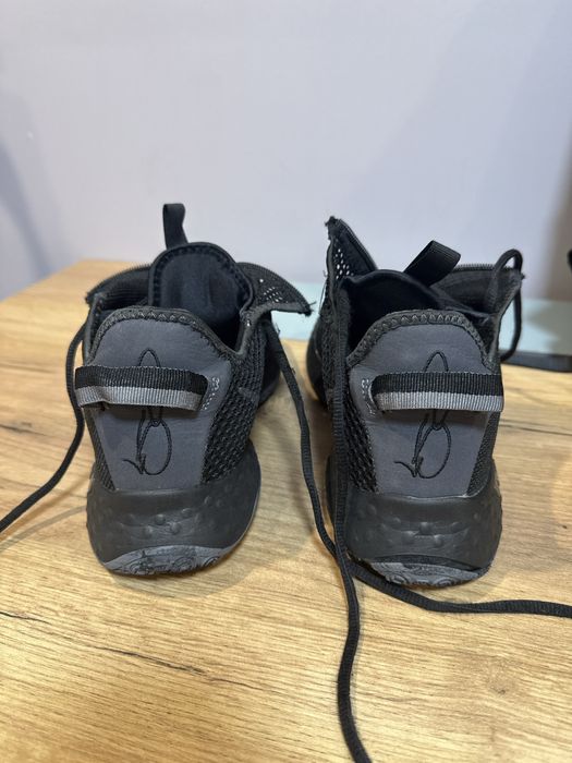 Баскетбольные оригинальные кроссовки