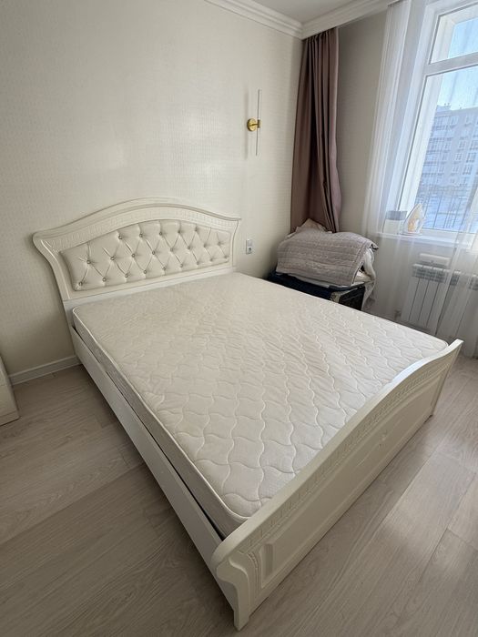 Двухспальная кровать