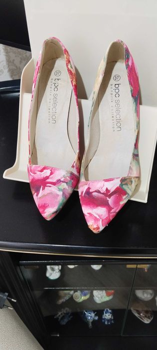 Туфли женские на 36 размер.