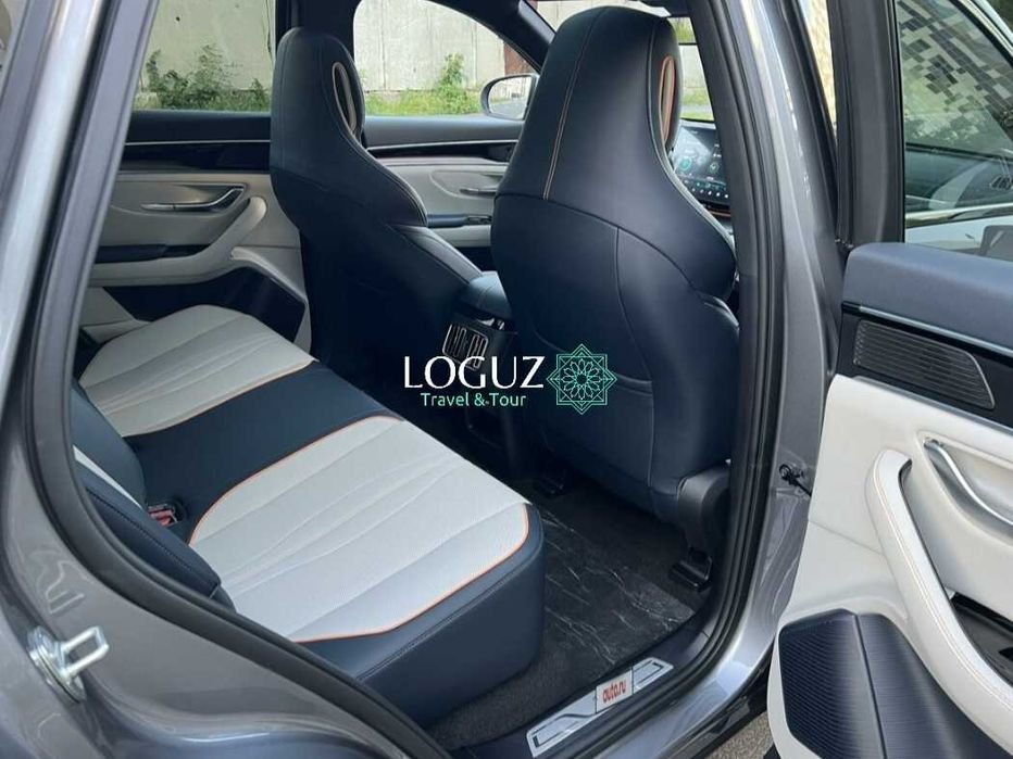 услуги кроссовера для поездок город загород Амирсой Бочка Чимган Чарва