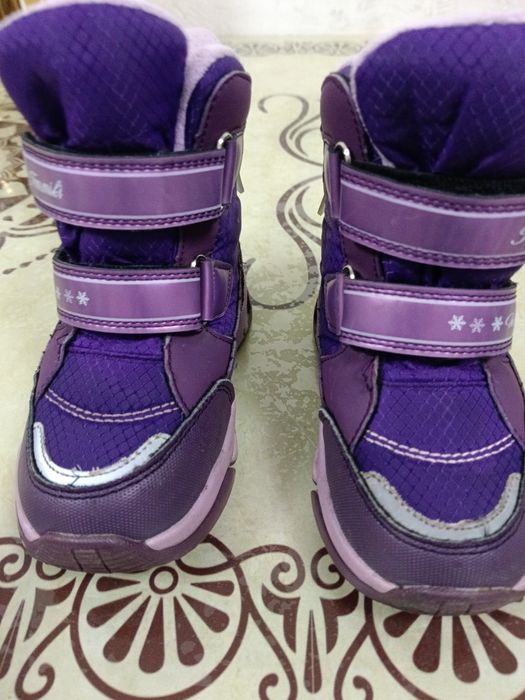 Сапожки детские на девочку