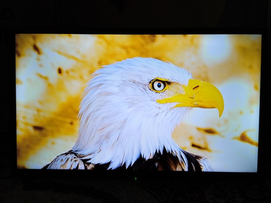 Продается 32" LED телевизор MOONX с ТВ приставкой X96mini