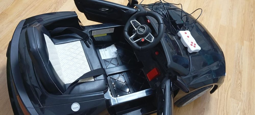 Masina cu telecomanda