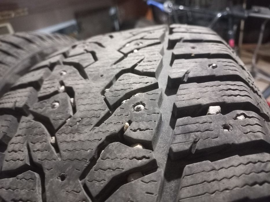 Продам шины зимние