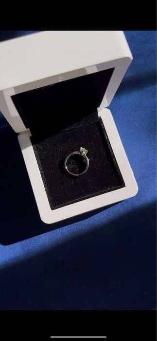 Кольцо с бриллиантами