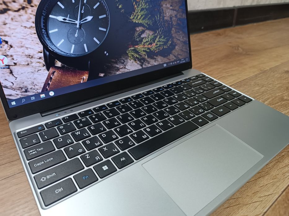 Современный НОУТБУК Windows 10 Pro.