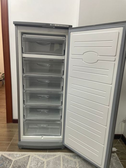 Морозильник, Атлант, почти новый