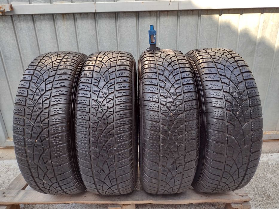 Cauciucuri de iarna 215 60 R17 C-uri Dunlop Cargo