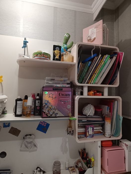 Продам детский письменный стол