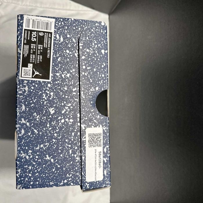 40 - Jordan 4 Retro Midnight Navy (descriere)