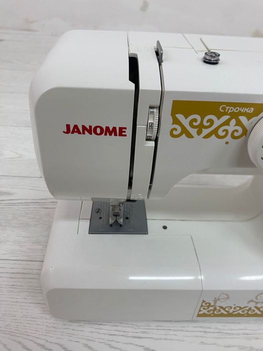 Продается швейная машина