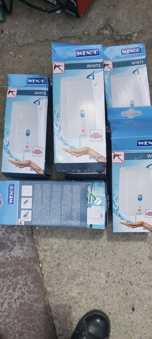 Dozatoare de săpun lichid noi preț per bucata pret fix