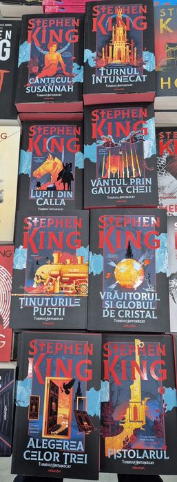 Pachet Turnul Întunecat 8 vol. (ediție de colecție sprayed edges)
de