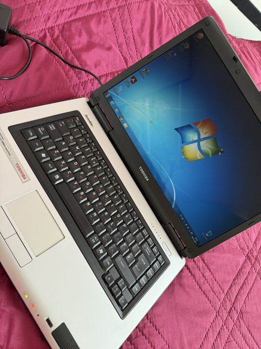 Лаптоп Toshiba Satellite L40 - 18W