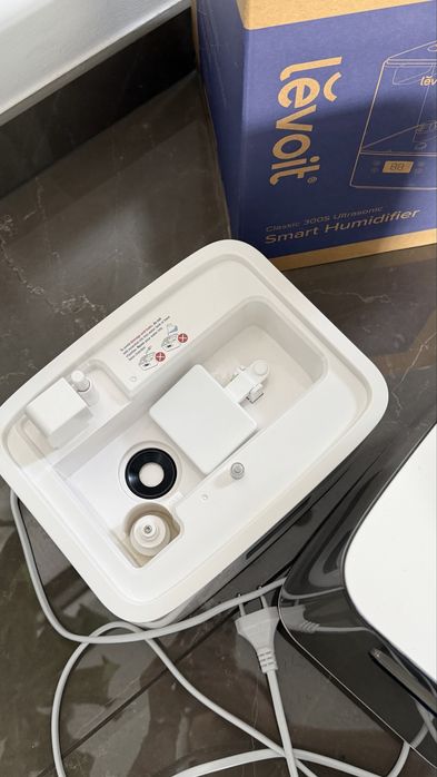 Umidificator aer Levoit 300S Ultrasonic, rezervor 6L, autonomie 60 ore, senzori, silentios, cu aplicatie pe telefon