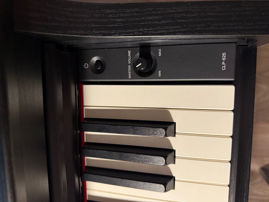 Pian Digital Yamaha Clavinova CLP 625