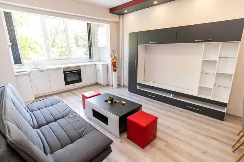 Продава се Тристаен апартамент в София, Сухата река - 95 кв.м за 2300 €/кв.м - Снимка #2