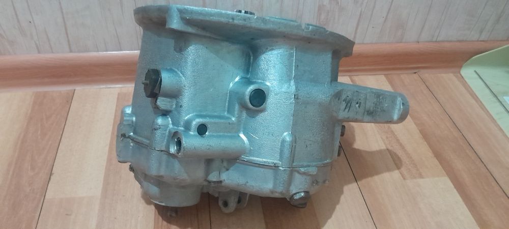 Продам коробку днепр