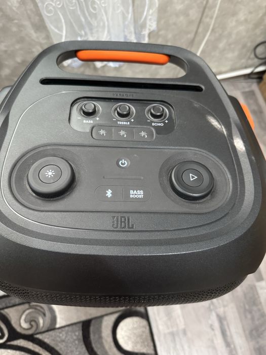 JBL Partybox 710