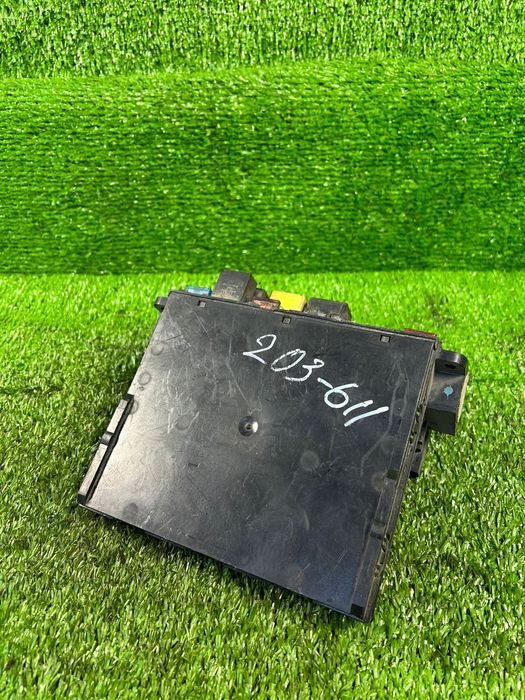 Блок предохранителей SAM СаМ Мерседес Мерс цешка 203 w203