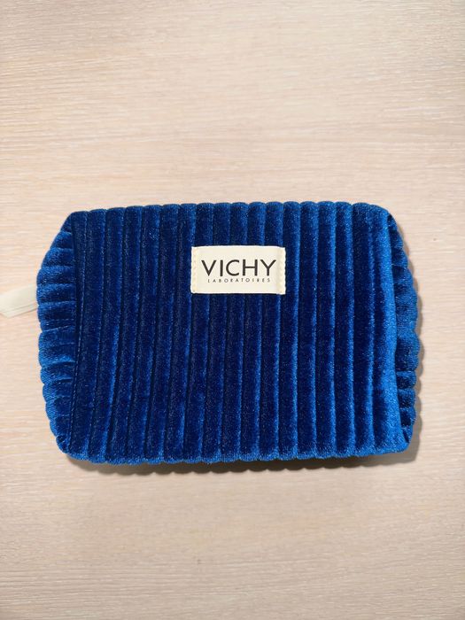 Козметични несесери Vichy