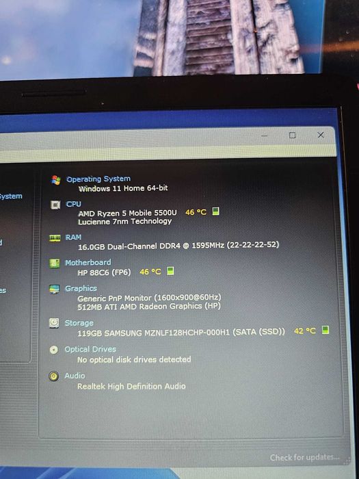 Laptop Hp Ryzen 5 5500U-17 inch