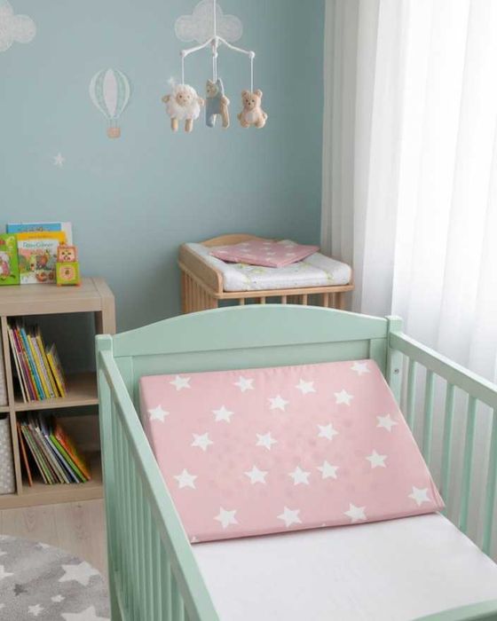 Антирефлуксна възглавница и бебешки фотьойл