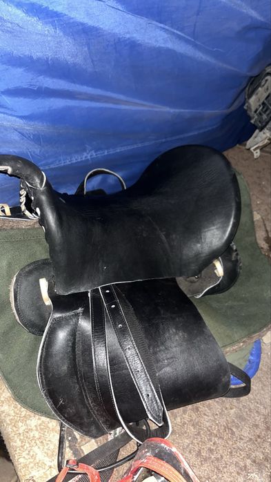 Продам седло для лошади