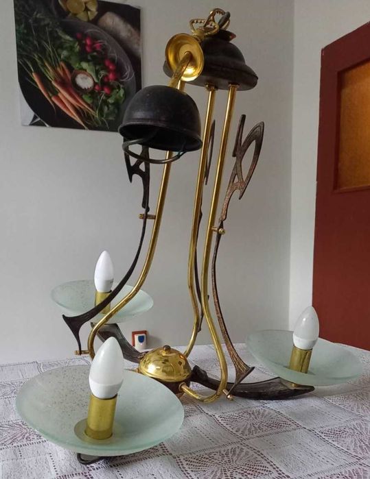 Полилей -- кафяв