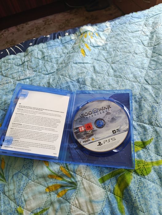 Продавам God of War