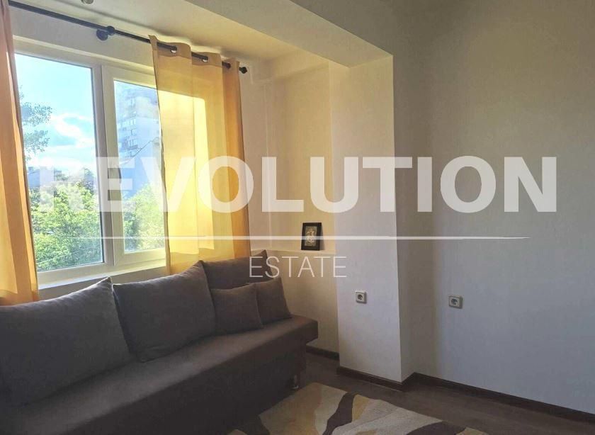 Двустаен апартамент  в гр.Варна, Цветен квартал!