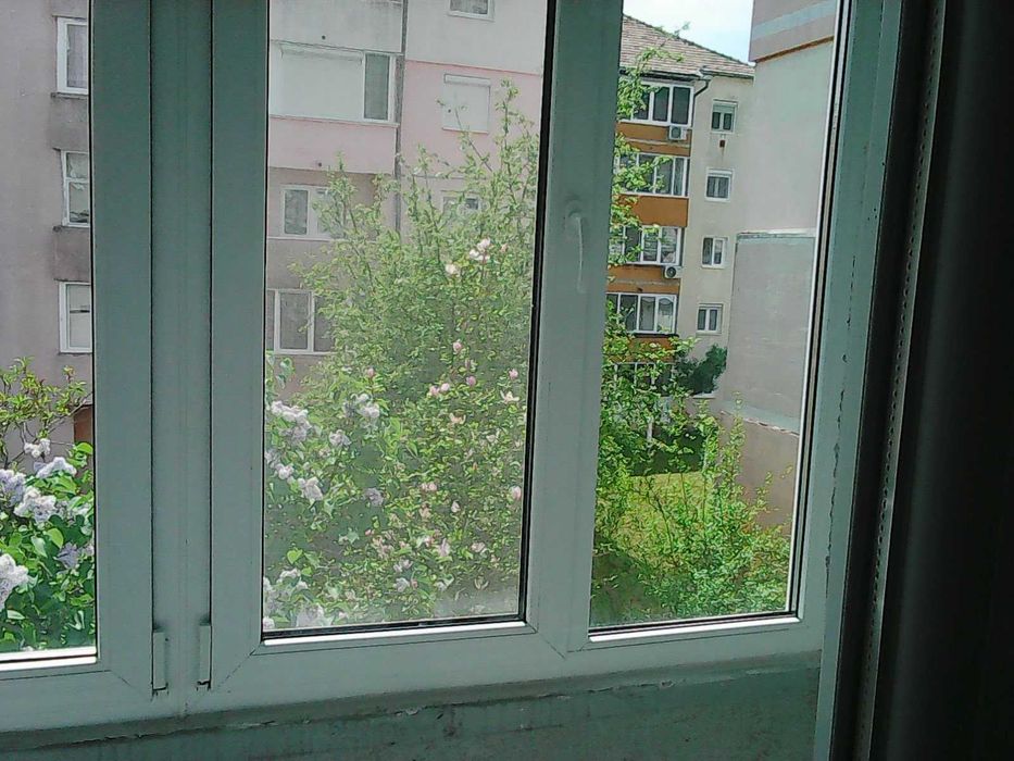 Vand apartament 3 camere in Medias etajul 1