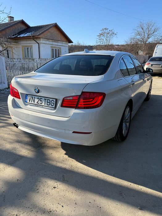 BMW Seria 5 F10  520D