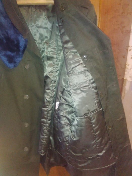 Продам два пальто