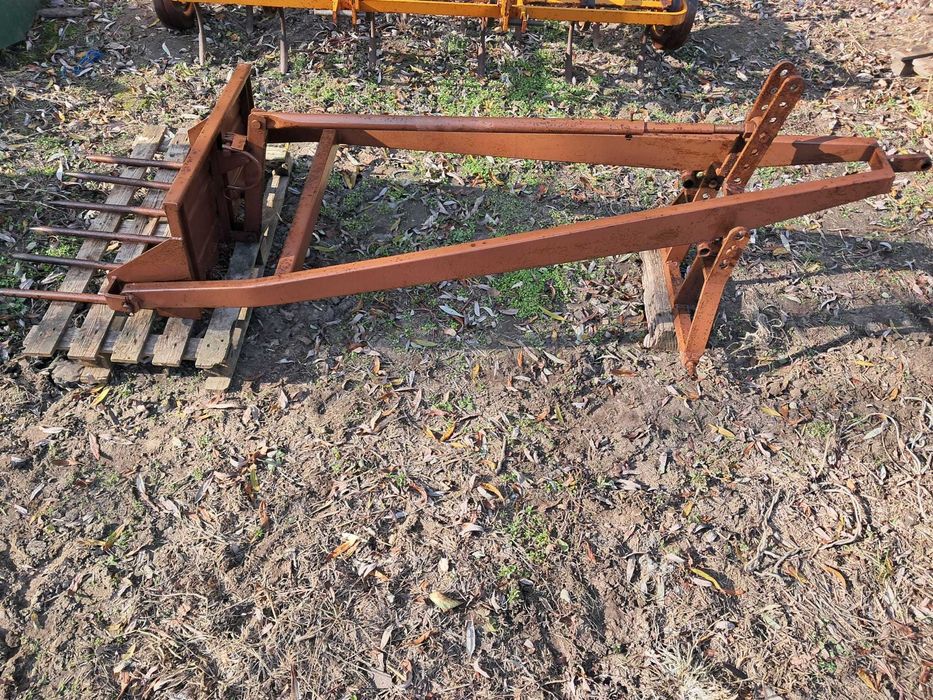 incarcator cu furci in tiranti